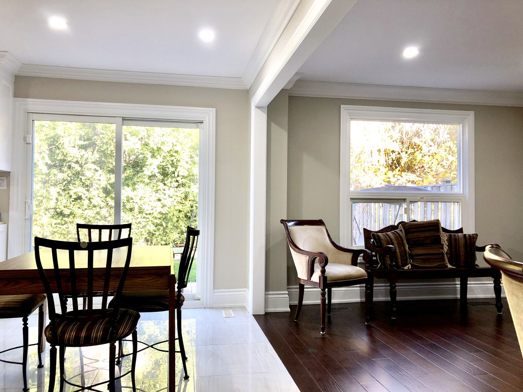 Image depicts the interior of a Thornhill home, which was the location of the latest interior painting in Thornhill project by Arkadys Painting.